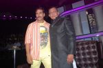 Akshay Kumar, Mithun Chakraborty on the sets of Dance India Dance to promote Rowdy Rathore in Famous Studio on 10th April 2012 (8).JPG